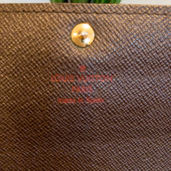 (Sold) Louis Vuitton Sarah Wallet Damier Ebene - Picture 5 of 10